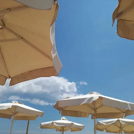 Crystal Blue Apartments Four Seasons Διαμέρισμα *