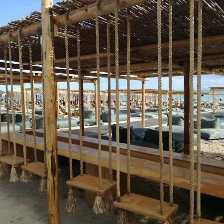 Crystal Blue Apartments Four Seasons Διαμέρισμα *